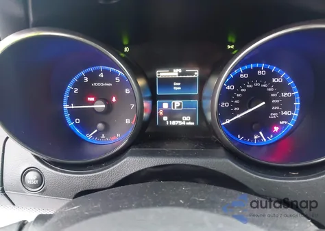 2018 Subaru Outback 2.5I Premium из США, поврежденный, VIN 4S4BSACC0J3340842